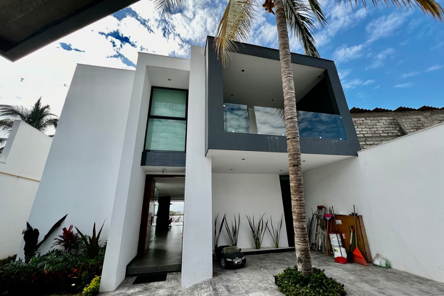 Casa De La Vista House for sale in Rio Pitillal South