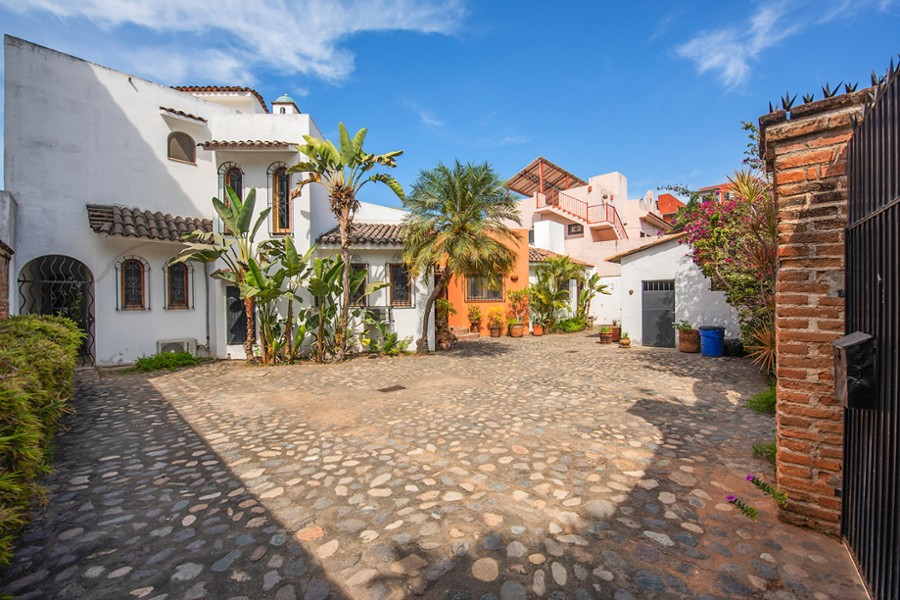 Quinta Pacifico House for sale in Valle de Banderas