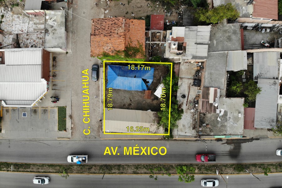 Lot On Av. México  Terreno for sale in Aeropuerto
