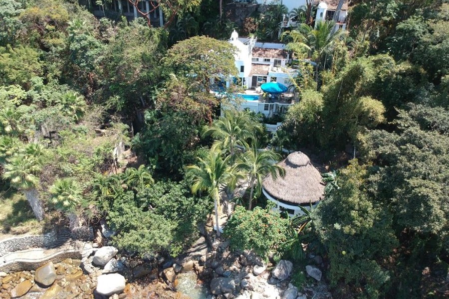 La Jungla De Nancy - Oceanfront Jungle Casa for sale in Mismaloya