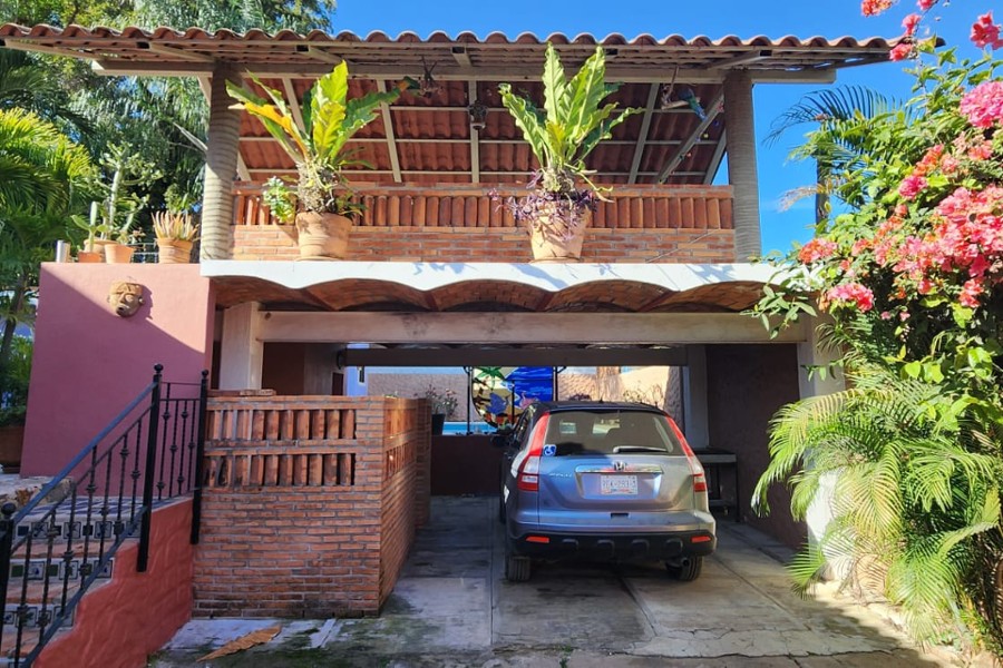 Villa Chuparosa  House for sale in Guayabitos