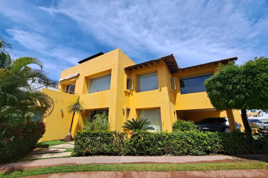 Casa Elena  House for sale in La Cruz de Huanacaxtle