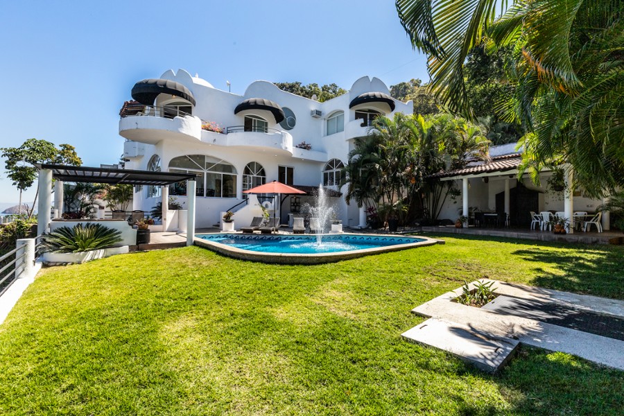 Villa Los Amores Casa for sale in Boca de Tomatlan