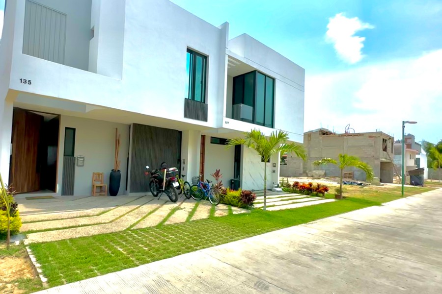 Casa Karen House for sale in Rio Pitillal North