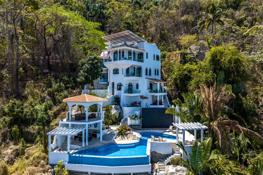 Villa Wunder Vu House for sale in Boca de Tomatlan